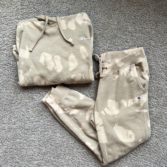 Champion sweatsuit set - Picture 1 of 9